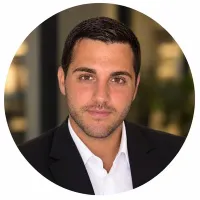 Portrait of Nissime Maxime Kutasi, co-founder and CMO of ClinicPlusAI.